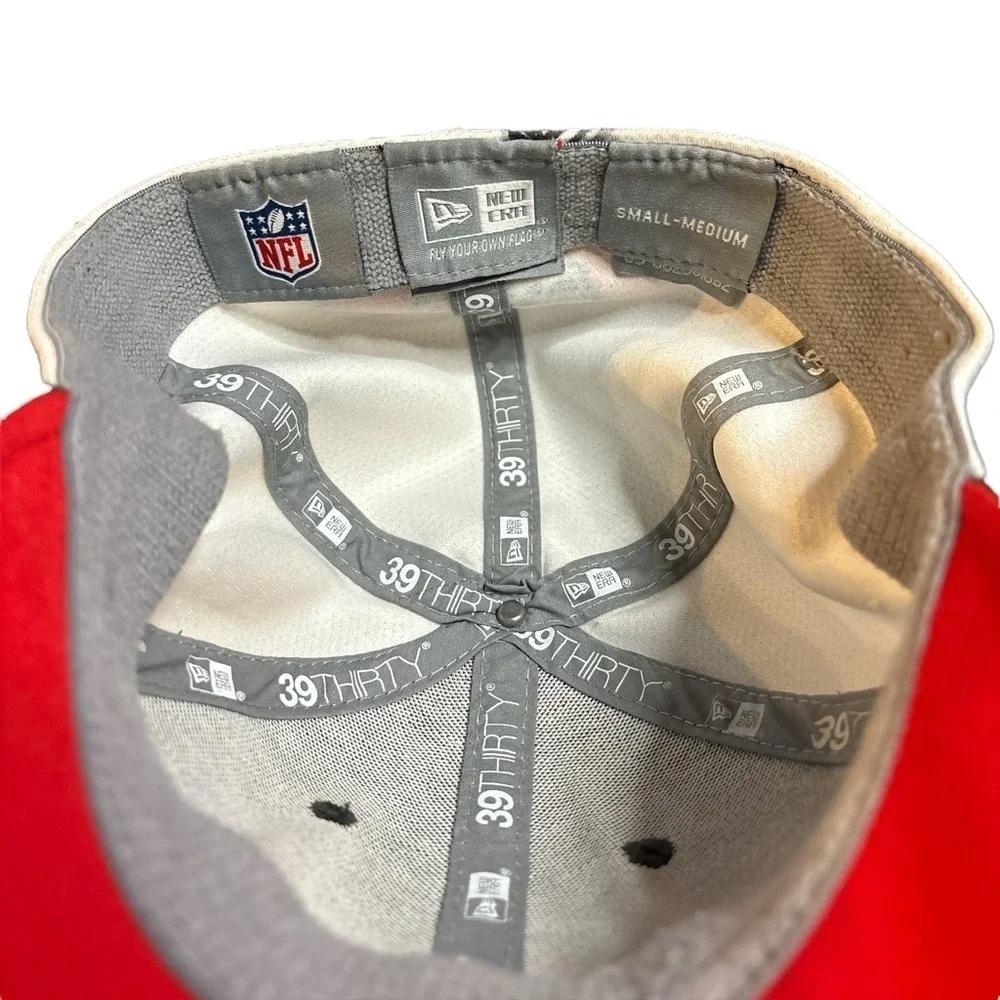 New Era‎ Tampa Bay Buccaneers Stretch Fit Hat White Pewter and Red Size S/M